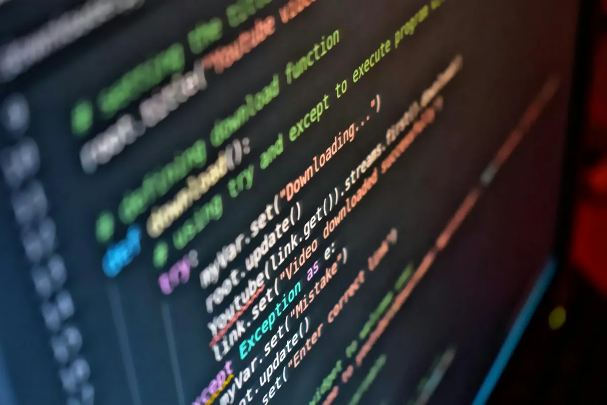 GitHub Actions vs GitLab CI vs CircleCI : guide CI/CD