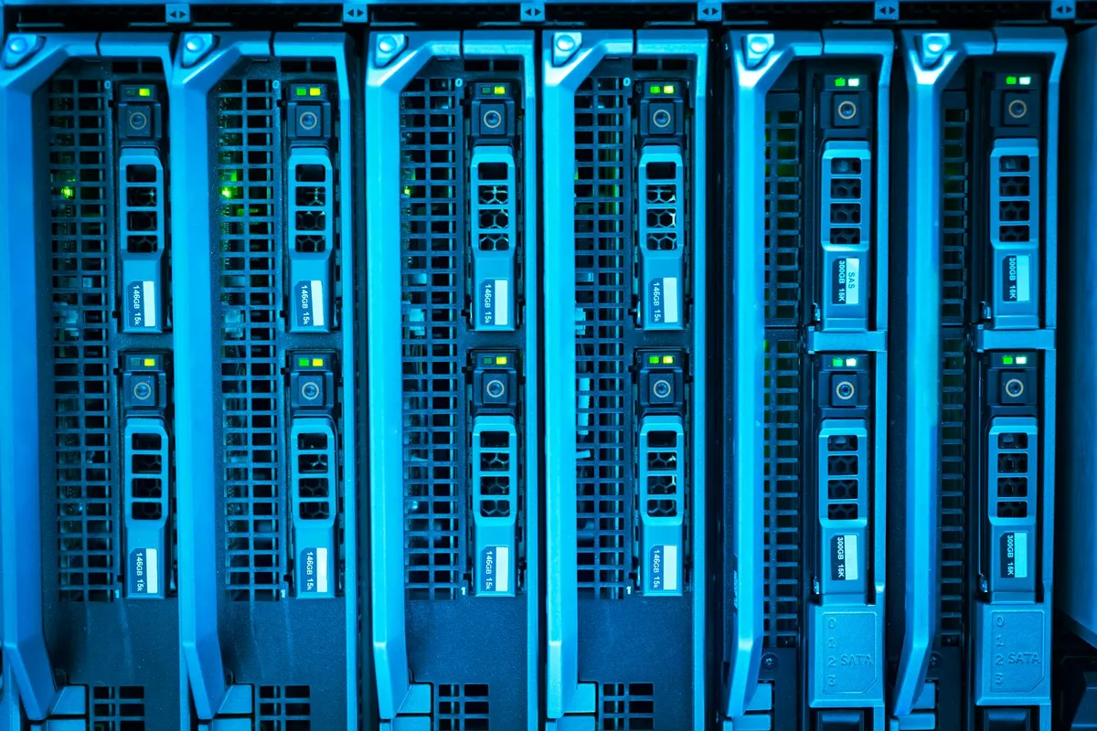 LLM local : automatiser l'extraction de rapports mensuels